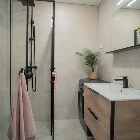 Rahukodu * Kõrgessaare