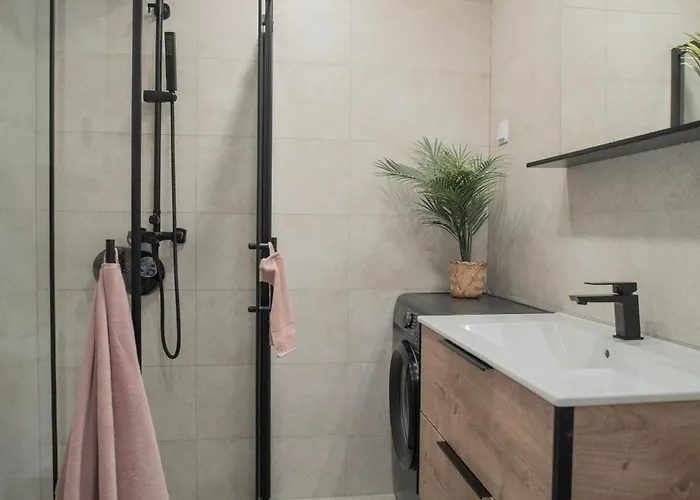 Rahukodu * Kõrgessaare